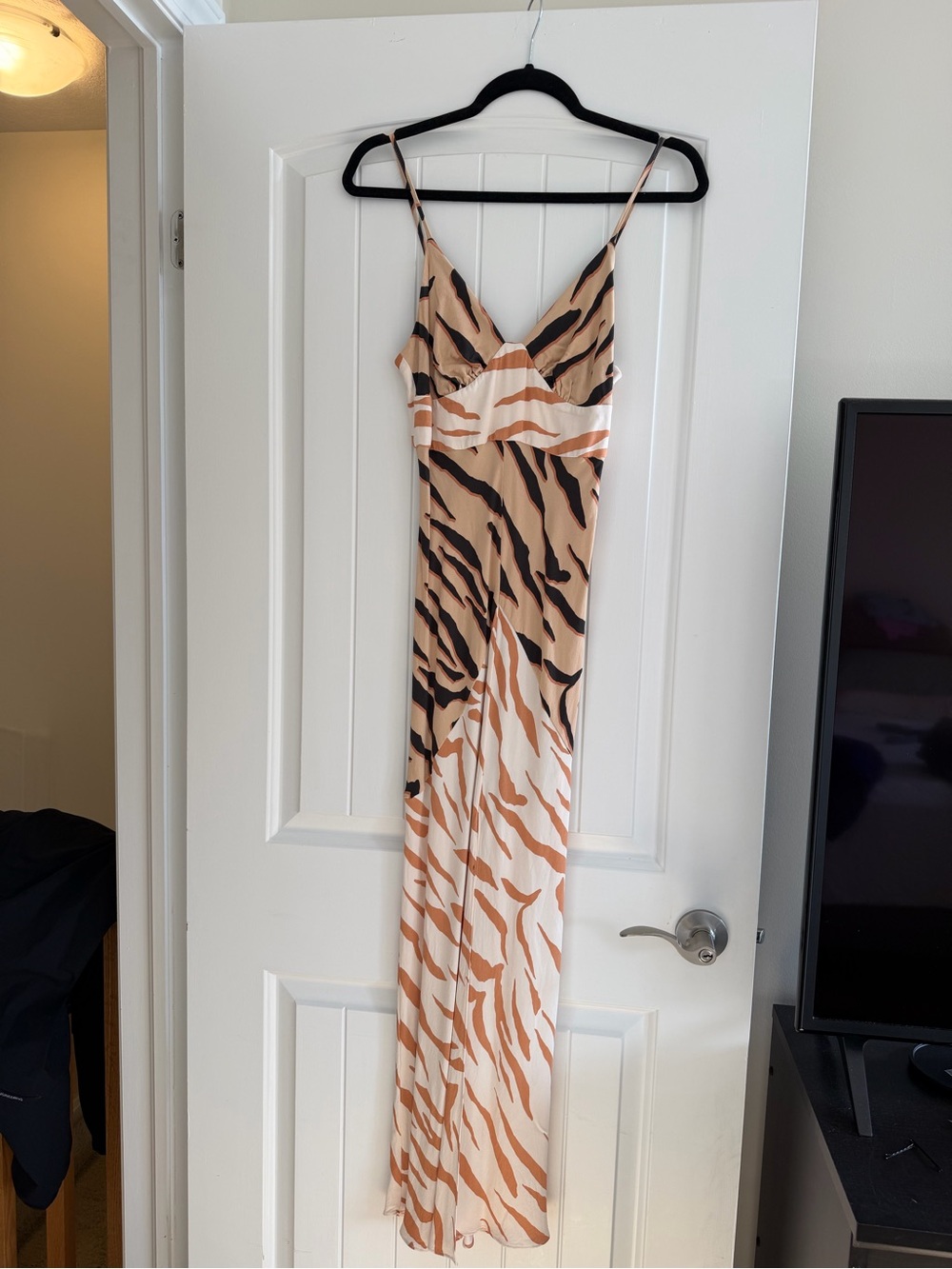 Sleeveless V-Neck Animal Print Maxi Dress in Beige and Black